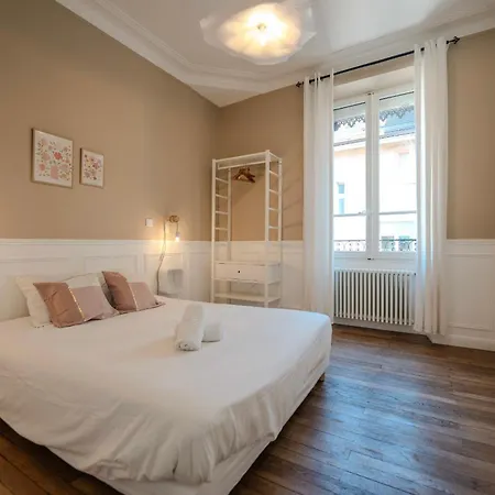#hw Le Mazet Hyper-centre Haussmanian Grenoble