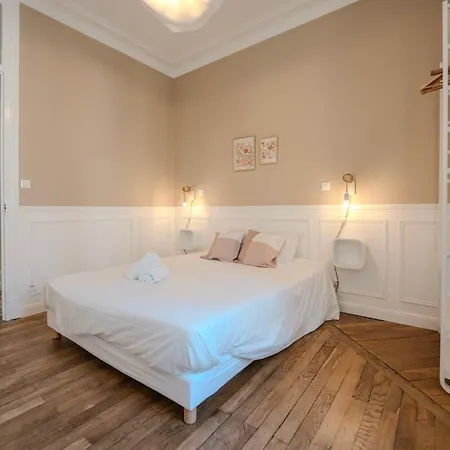 #hw Le Mazet Hyper-centre Haussmanian Grenoble